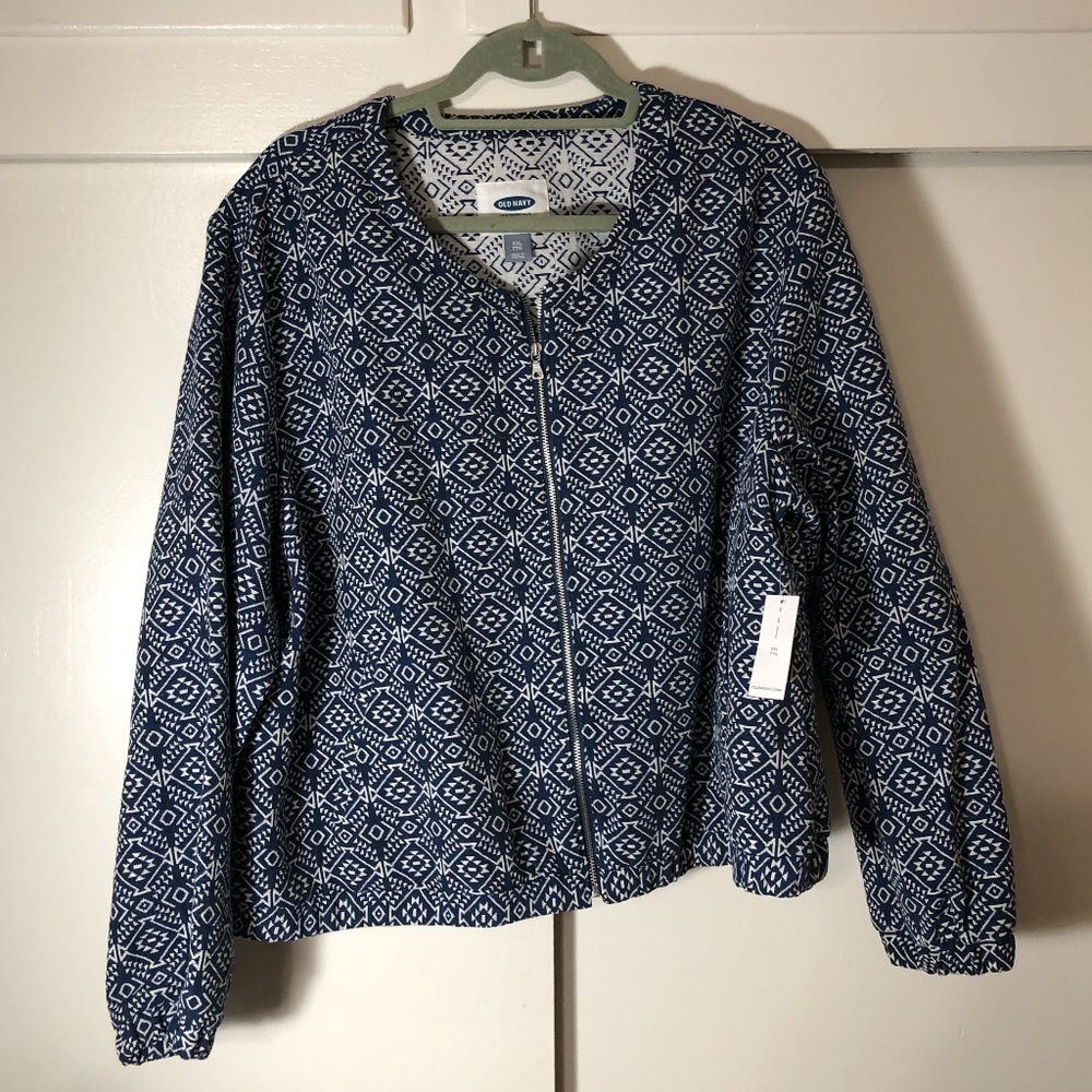 NWT Old Navy blue & white geometric jacket
